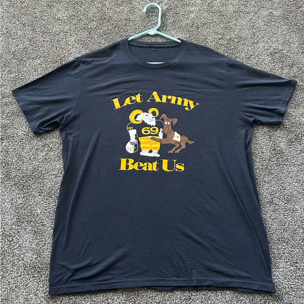 Men’s XL Navy “Let Army Beat Us” T-shirt